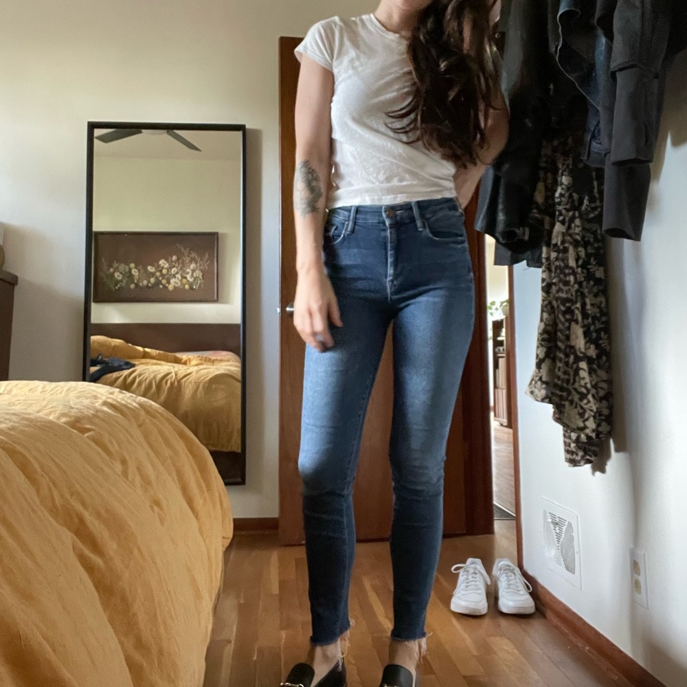 Mother denim looker ankle fray